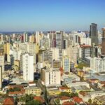 Curitibanos preferem imóveis antigos na hora de comprar casa própria; veja bairros mais buscados