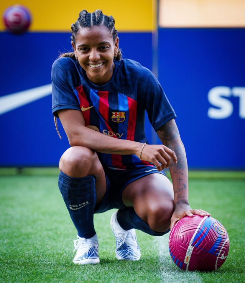 Artilheira Geyse, destaque da seleção brasileira, é contratada pelo Barcelona