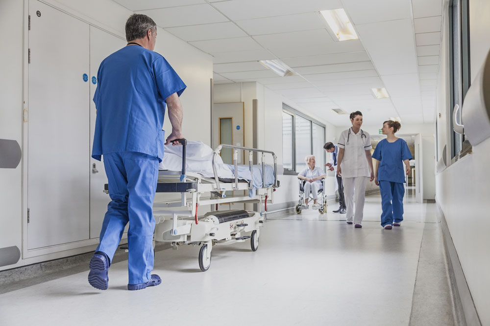 Profissionais de saúde ressignificam trabalho depois de superarem desafios como pacientes