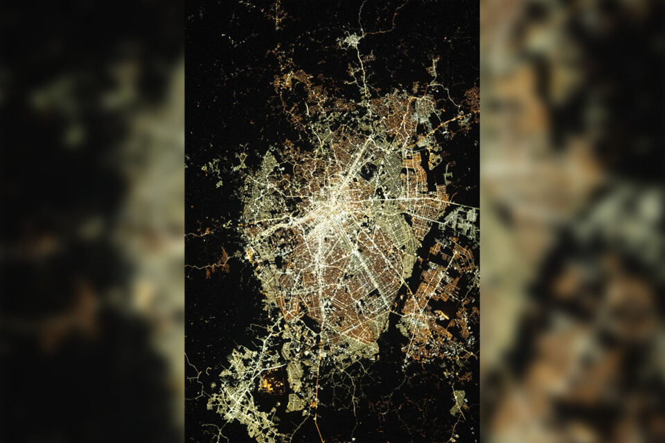 Curitiba e cidades da região metropolitana são fotografadas pela Estação Espacial Internacional durante a noite
