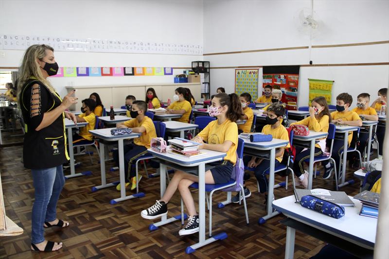 volta às aulas Curitiba