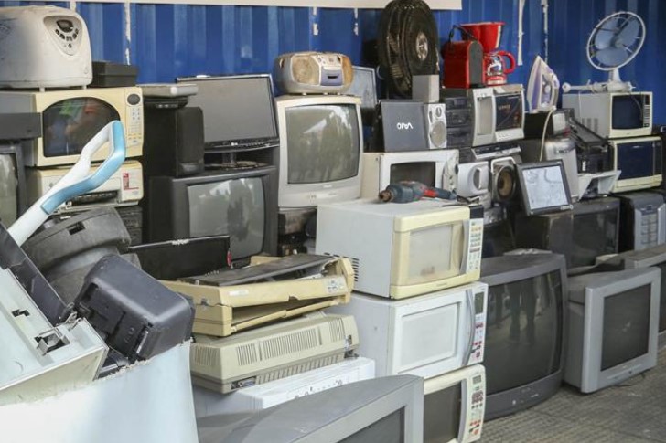 Mutirão arrecada lixo eletrônico no sábado; veja o que levar, horário e pontos de coleta em Curitiba