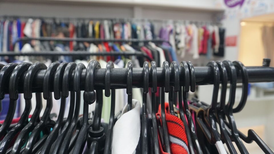 Peças de roupa a partir de R$ 1: veja como será o bazar dos Amigos do HC com mais de 3 mil itens Peças de roupa a partir de R$ 1: veja como será o bazar dos Amigos do HC com mais de 3 mil itens