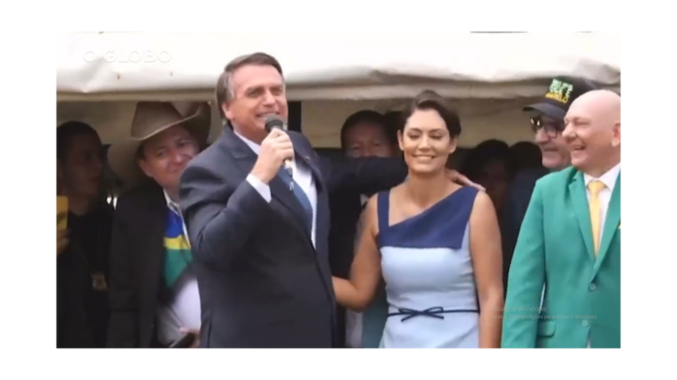 bolsonaro imbrochável brasília