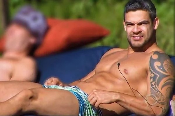 Caique Aguiar faz 'loucura' e promete criar OnlyFans se vencer reality