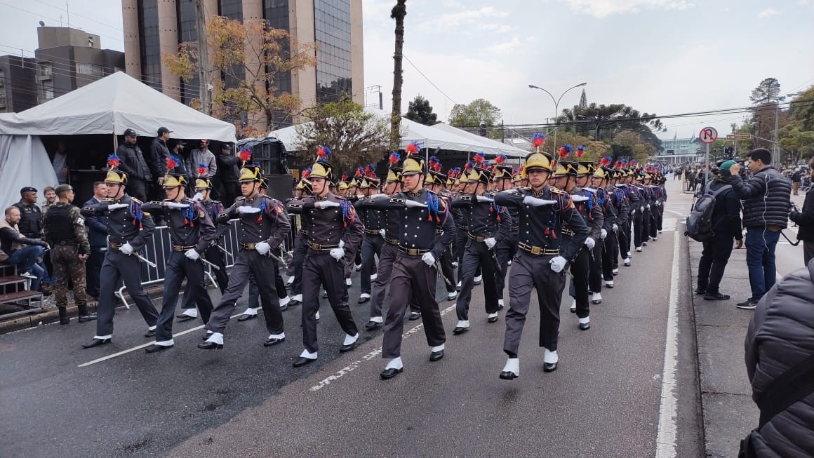 Curitiba retoma desfile de 7 de Setembro após dois anos de suspensão por conta da pandemia; fotos