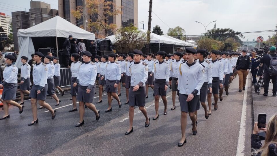 Curitiba retoma desfile de 7 de Setembro após dois anos de suspensão por conta da pandemia; fotos Curitiba retoma desfile de 7 de Setembro após dois anos de suspensão por conta da pandemia; fotos