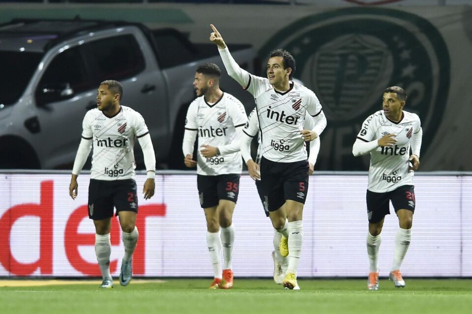 Pablo exalta gol, Felipão e classificação "mágica" do Athletico para final