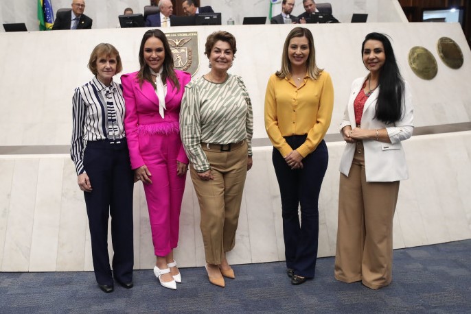 Paraná dobra bancada feminina e terá a maior da história, com dez deputadas; veja lista completa
