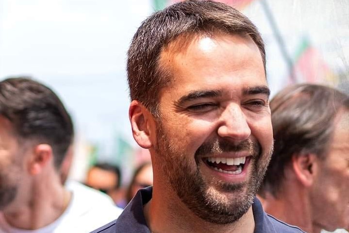 Eduardo Leite consegue virada e é o 1º governador reeleito do Rio Grande do Sul
