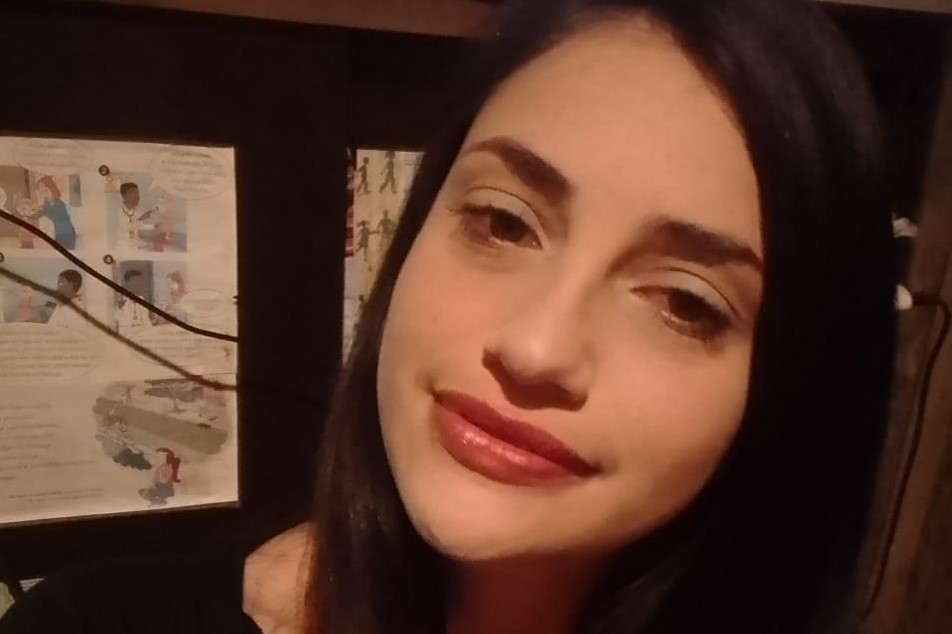 Grávida executada a tiros com mais duas vítimas no Santa Quitéria é velada em Ponta Grossa