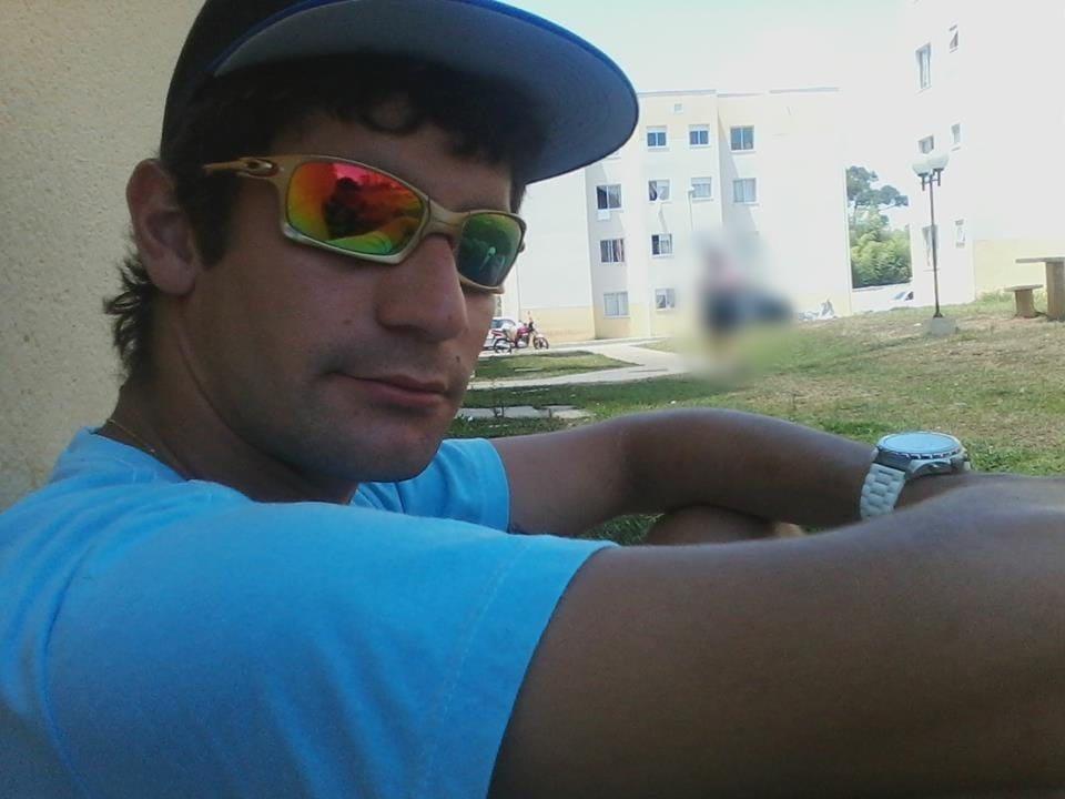 Rapaz assassinado com oito tiros na cabeça em São José dos Pinhais