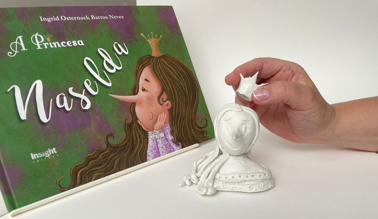 Livro 'A Princesa Naselda' ganha versão para crianças cegas com audiodescrição de ilustrações