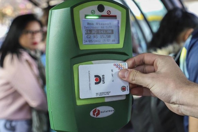 Mais três linhas de ônibus vão aceitar pagamento exclusivo com cartão a partir do dia 7; veja quais