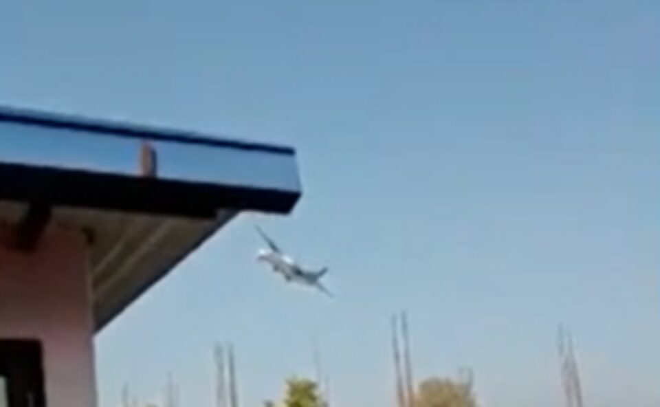 avião nepal