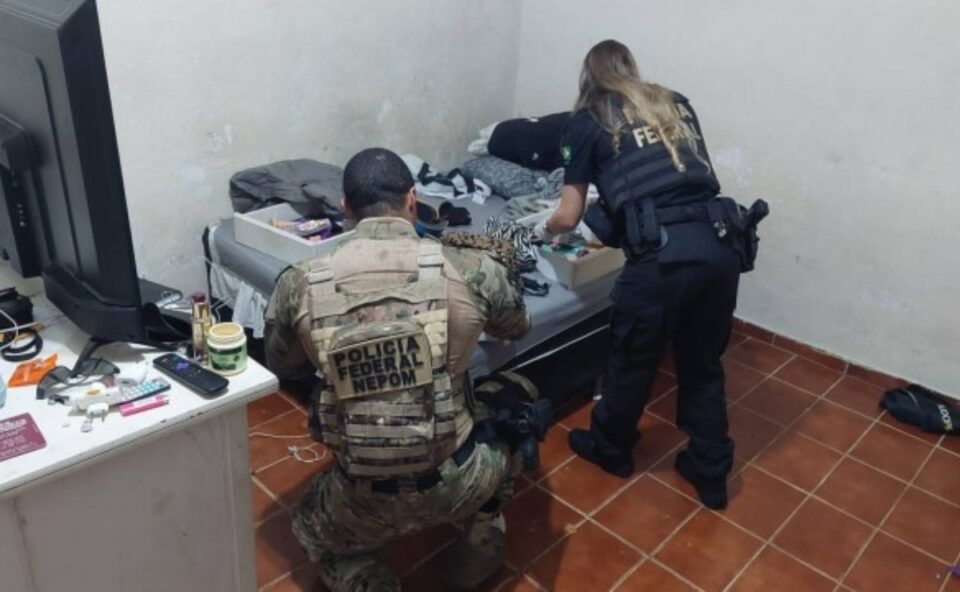 casal abuso próprios filhos