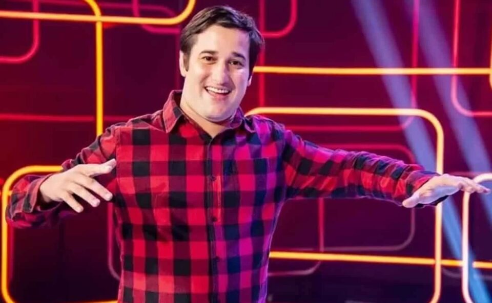 comediante agride mãe
