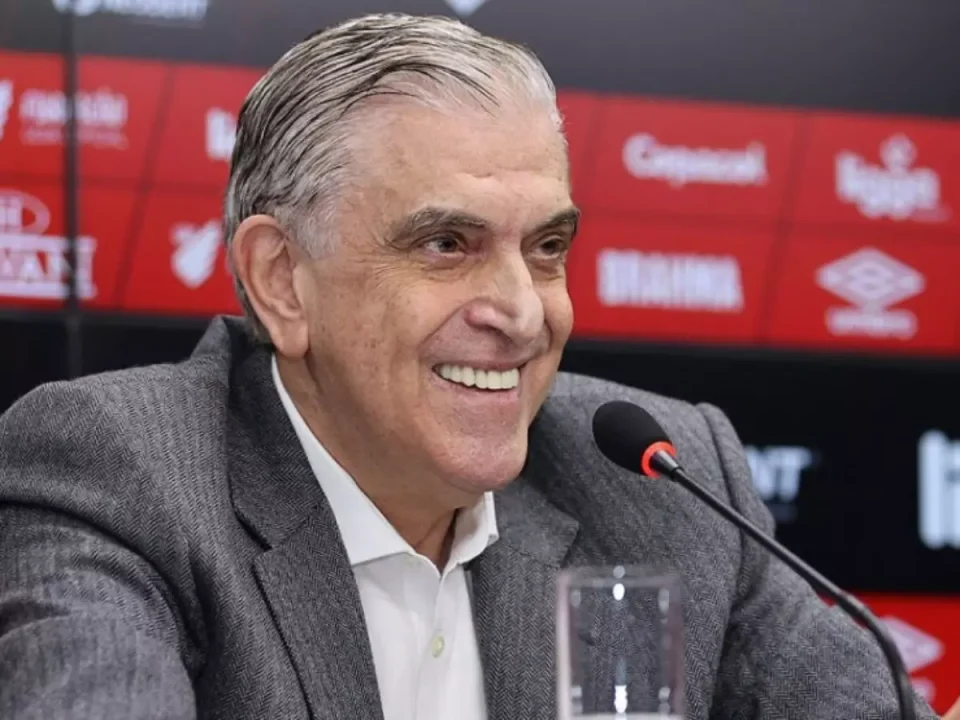 Mário Celso Petraglia, presidente do Athletico.
