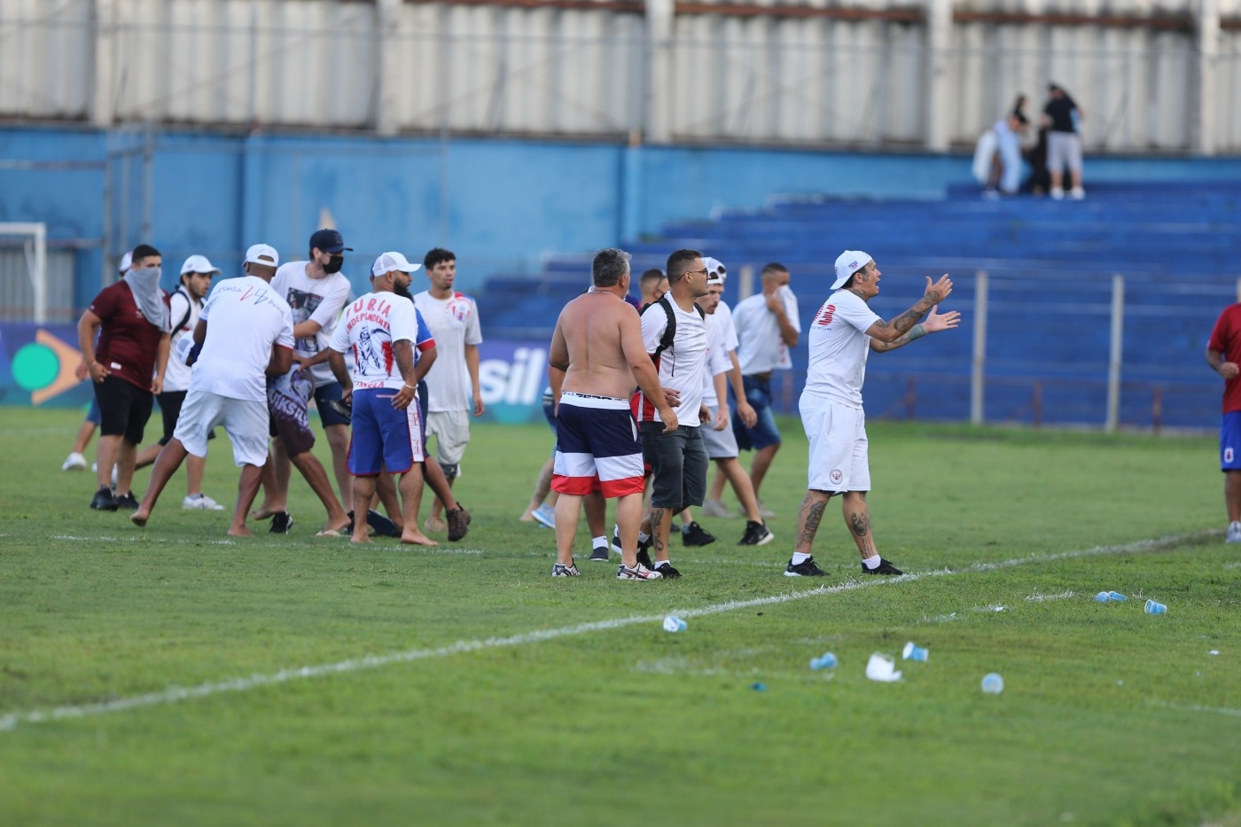 Invasão de torcedores do Paraná Clube
