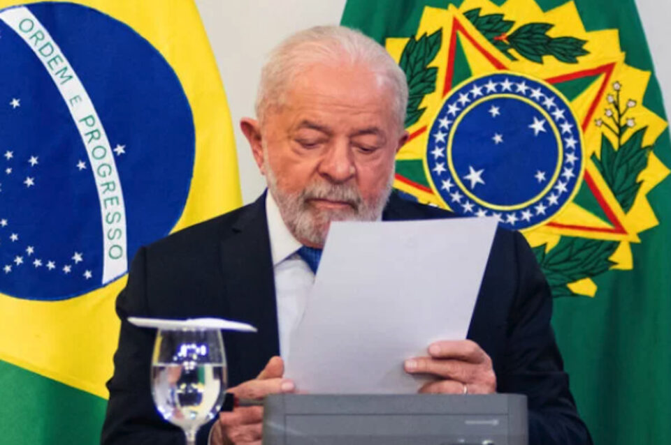 Vídeo. Lula assina decreto para catadores e recicladores: "repondo o que lhes foi tirado"
