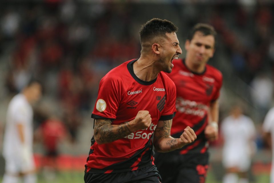 Pedro Henrique, zagueiro do Athletico.