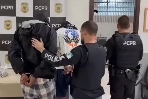 Suspeito de estuprar idosa de 75 anos em Colombo é identificado e preso junto com irmão Suspeito de estuprar idosa de 75 anos em Colombo é identificado e preso junto com irmão