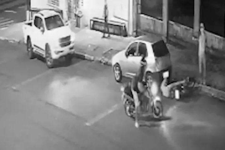 Suspeito de matar dois jovens após discussão no Paraná é preso em Santa Catarina Suspeito de matar dois jovens após discussão no Paraná é preso em Santa Catarina