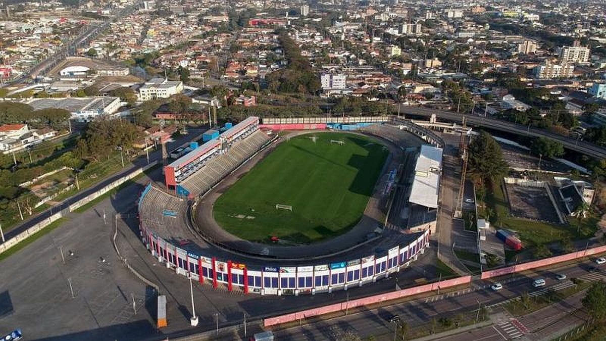 Vila Capanema, estádio do Paraná Clube.