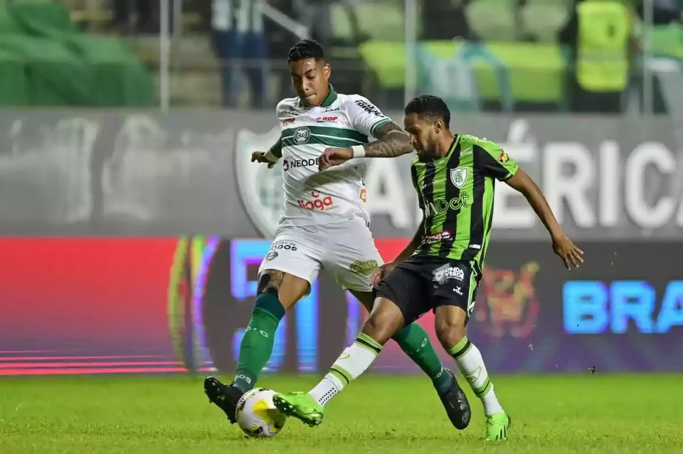 Alef Manga, atacante do Coritiba.