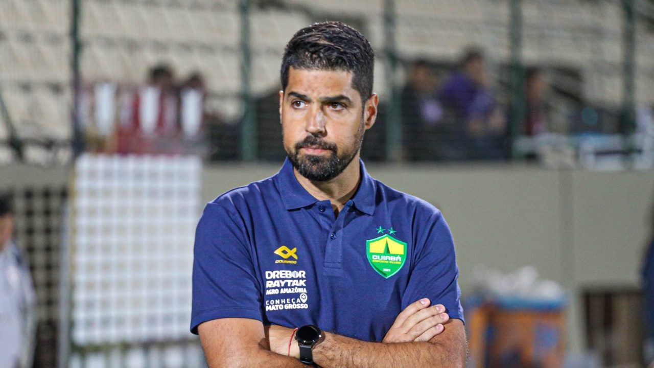 António Oliveira já trabalhou no Coritiba em 2023.
