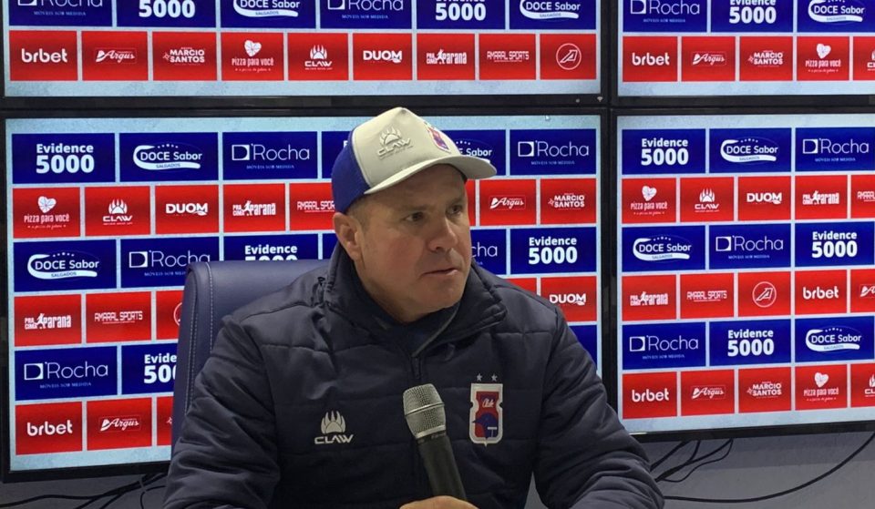 Marcão Skavinski, técnico do Paraná Clube.