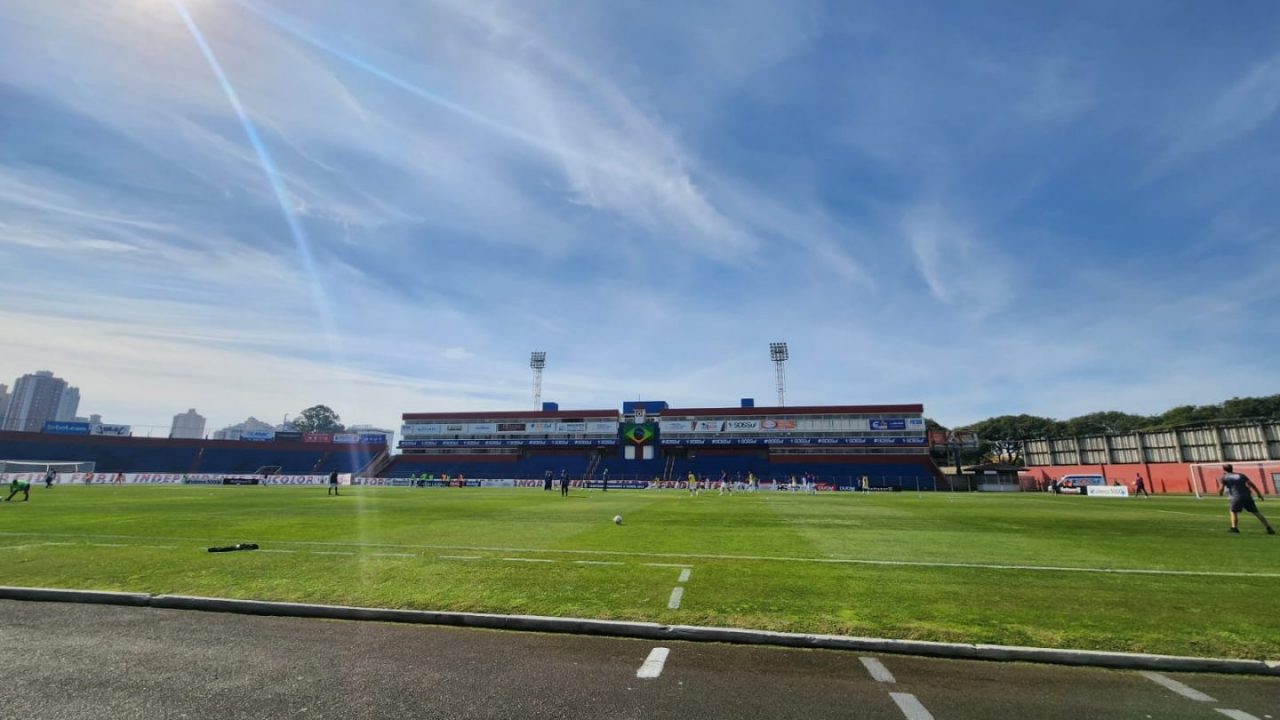 Vila Capanema, estádio do Paraná Clube,