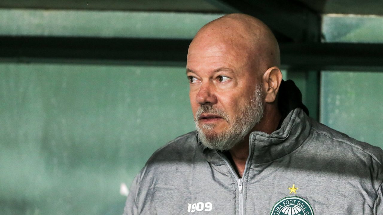 Antônio Carlos Zago, técnico do Coritiba.