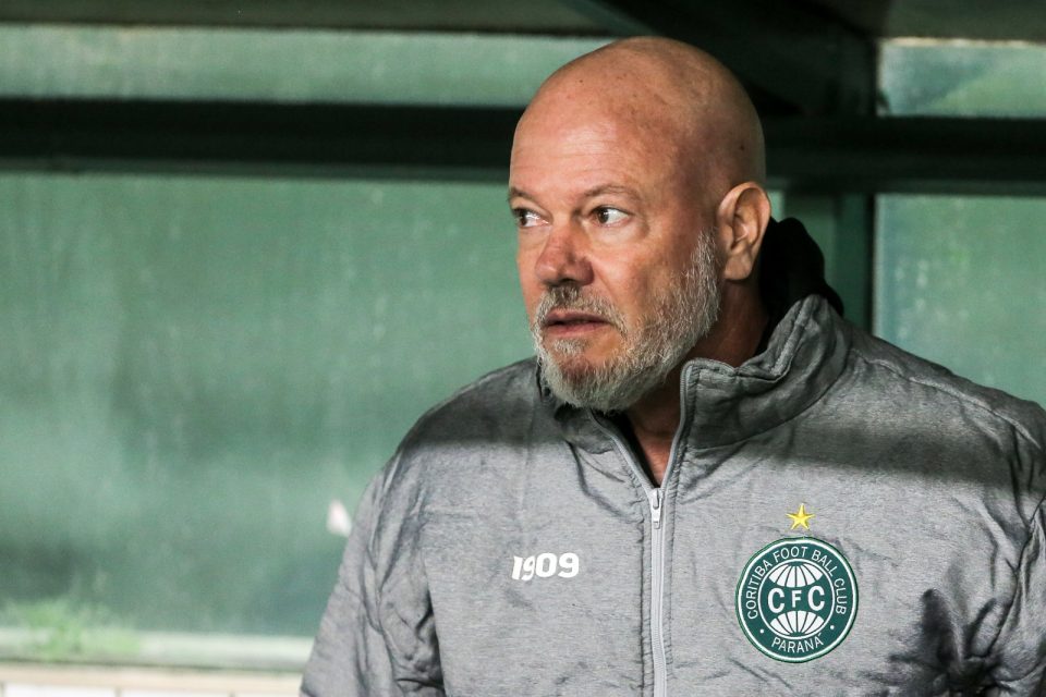 Antônio Carlos Zago, técnico do Coritiba.