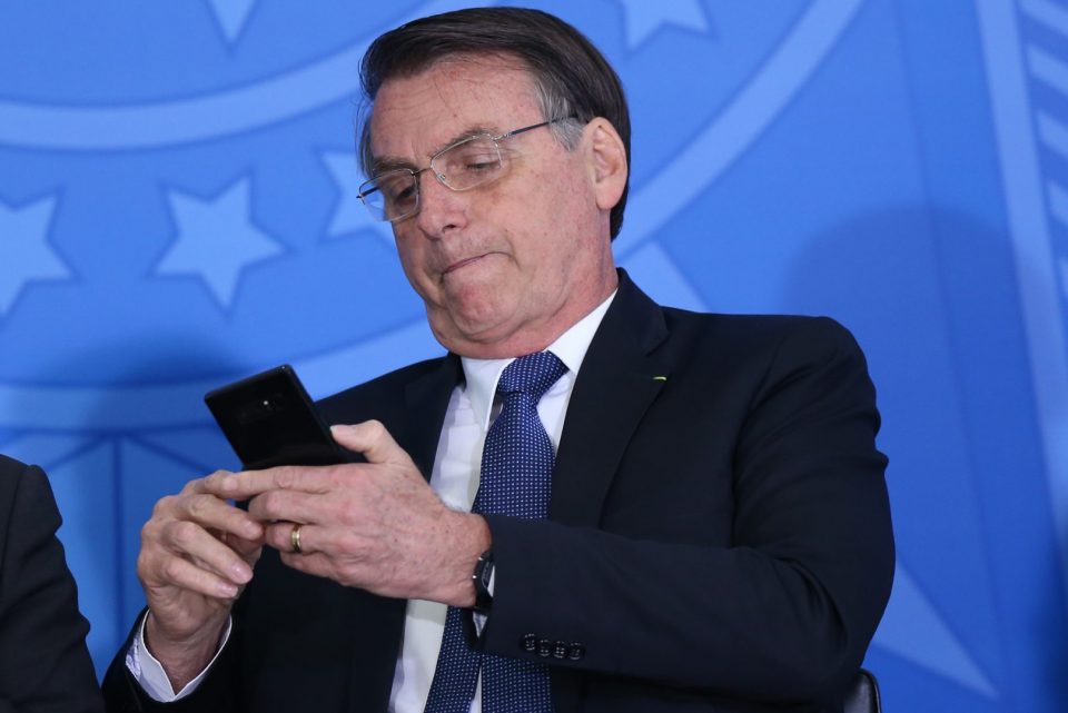 bolsonaro celular