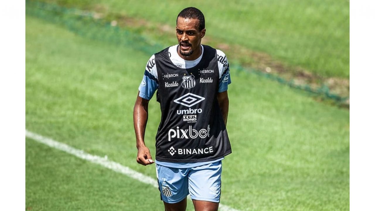 Luiz Felipe, zagueiro que interessa ao Coritiba.