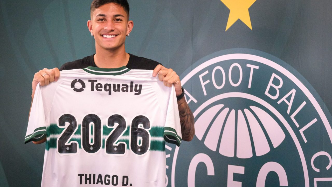 Thiago Dombroski tem contrato renovado com o Coritiba.