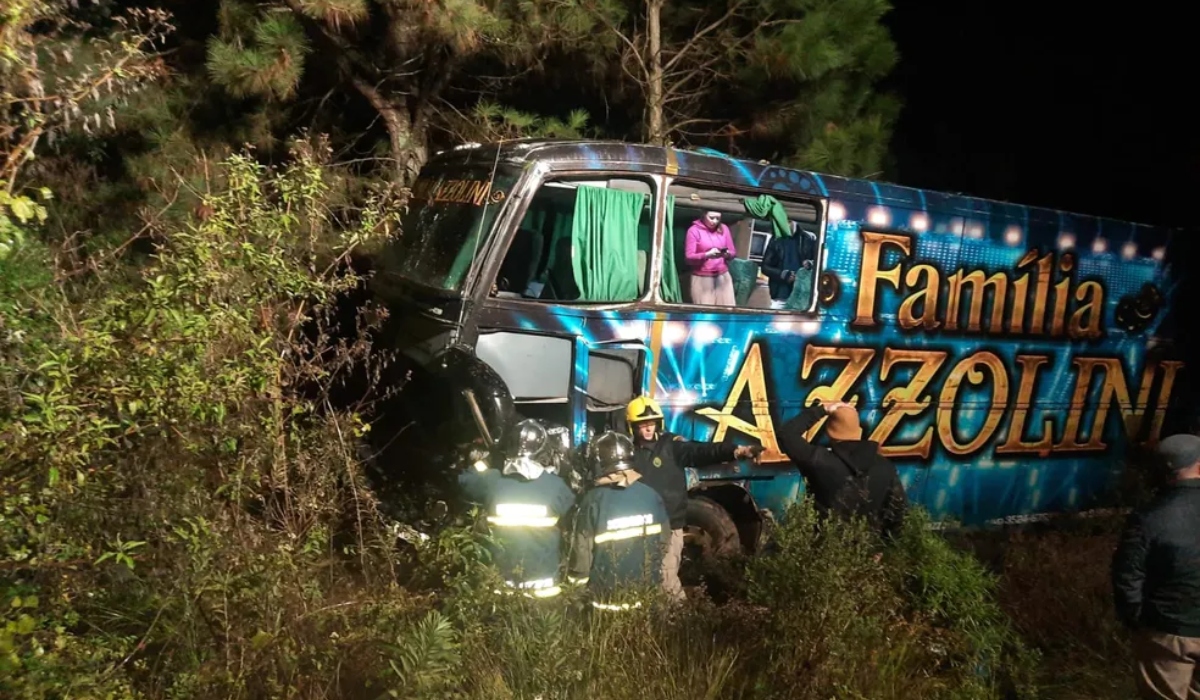 acidente banda família azzolini