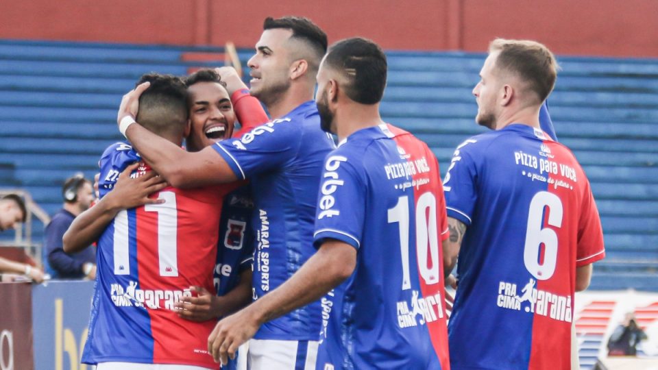Paraná Clube.