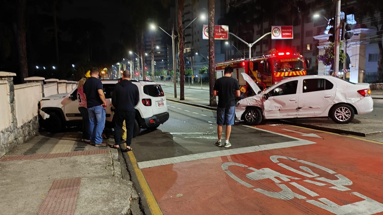 Advogada é presa após sair com sinais de embriaguez do jogo do Coritiba e provocar acidente no Centro