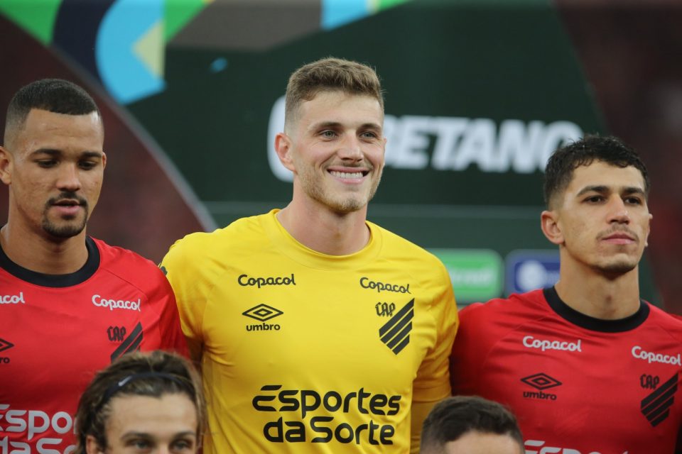Bento, goleiro do Athletico