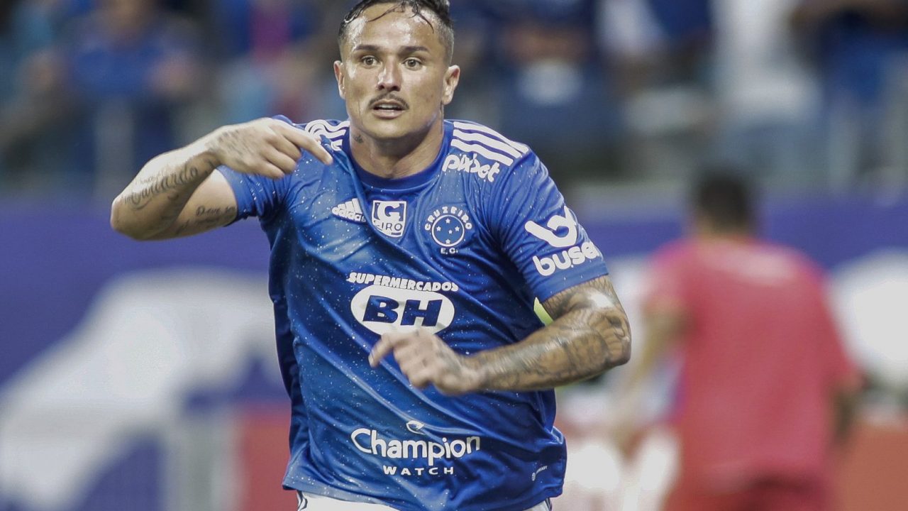 Edu, atacante do Cruzeiro, deve reforçar o Coritiba