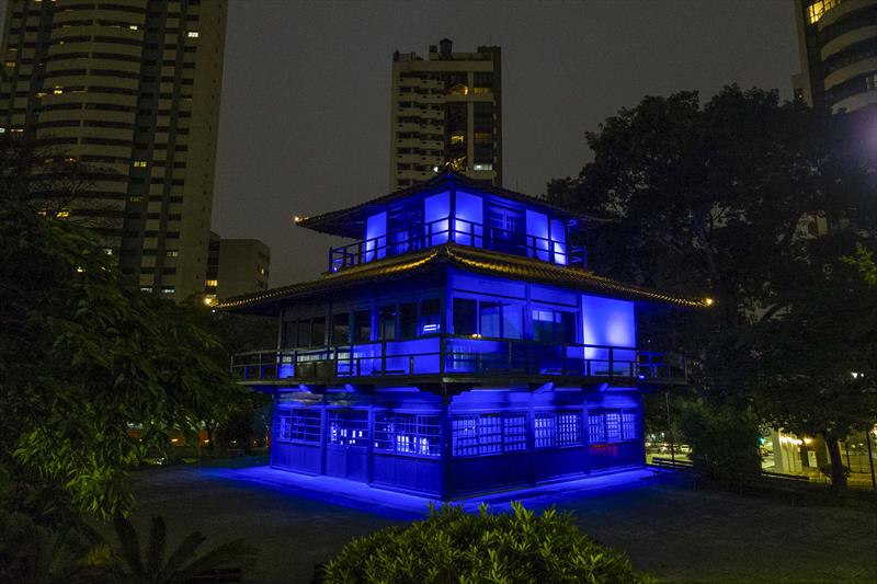 praça japão azul