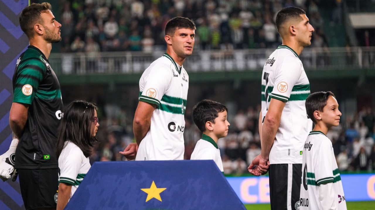 Gabriel, Kuscevic e Matheus Bianqui, do Coritiba.