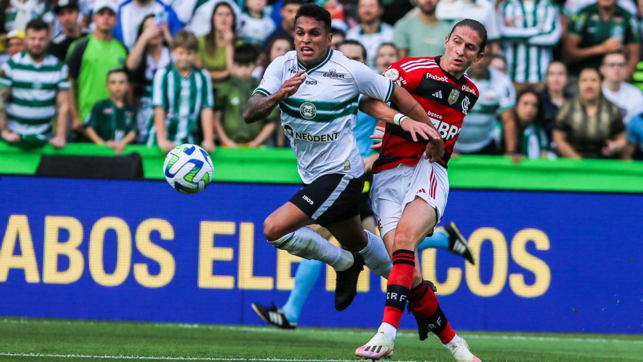 Lance de Coritiba x Flamengo, pelo Brasileirão