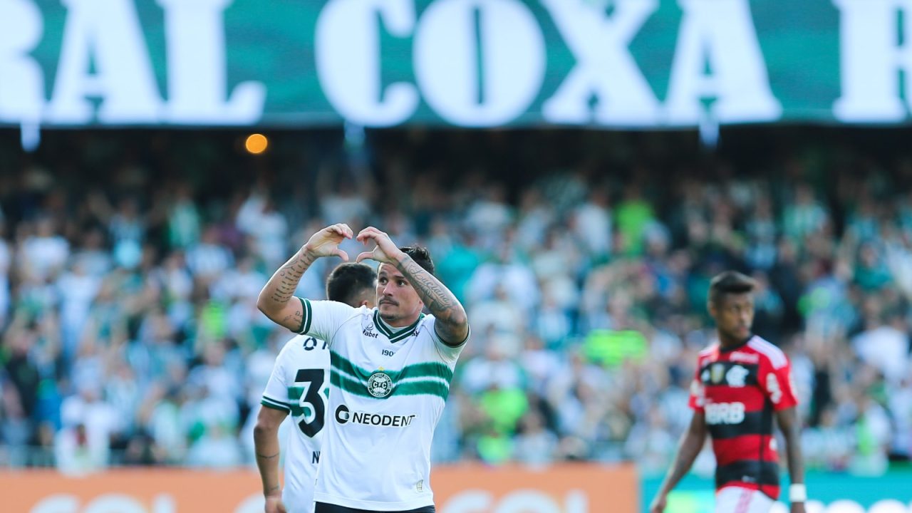 Edu, centroavante do que deixou o Coritiba.