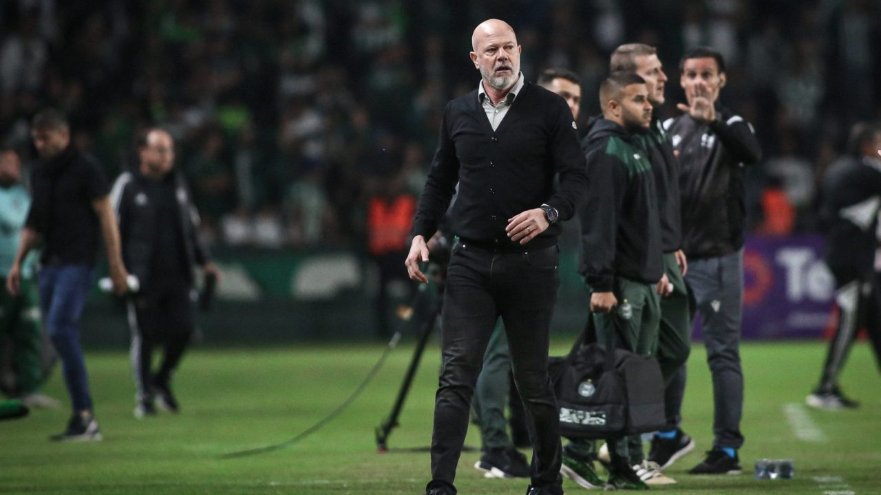 Antônio Carlos Zago em jogo do Coritiba