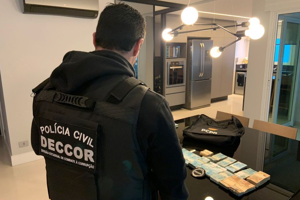 Suspeitos de fraude em licitação no Ceasa de Curitiba são alvo de operação policial 