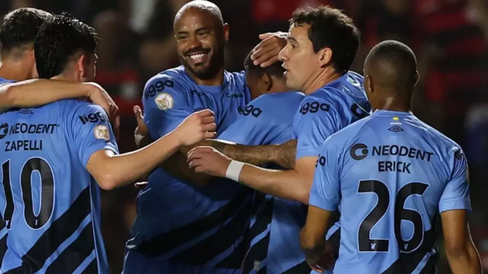 Flamengo 0x3 Athletico.