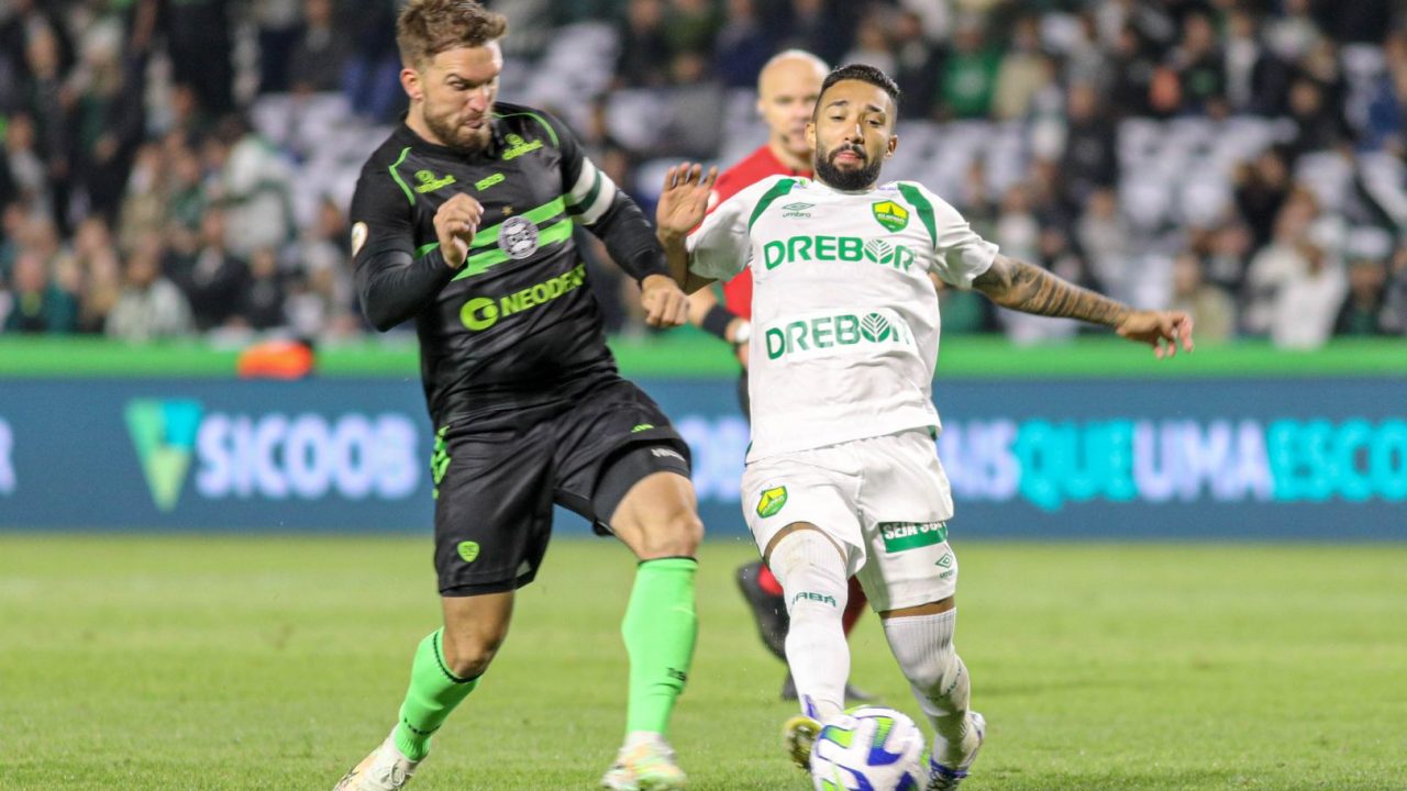 Lance de Coritiba x Cuiabá